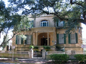 Front of Owens-Thomas House